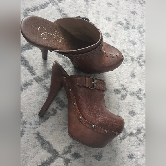 Shoes - Picture 2 of 2